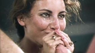 Измена замужней домохозяйки с сантехником с ануслингом на кухне и поревом